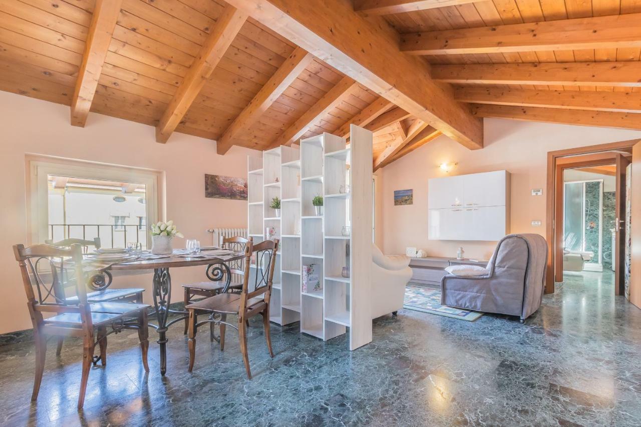 Casa Del Tiglio Apartment วาเรนนา ภายนอก รูปภาพ